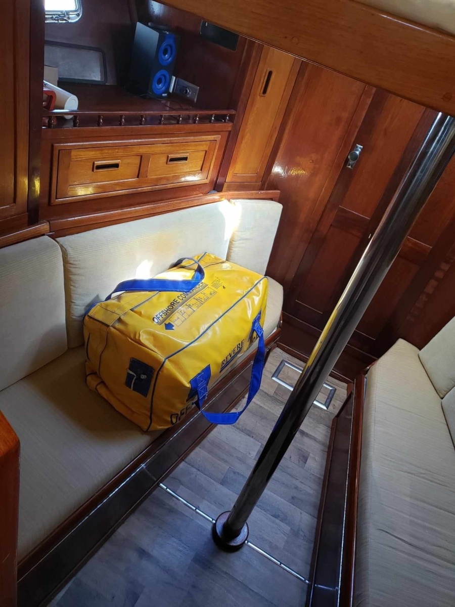 1976 Islander SAILING VESSEL