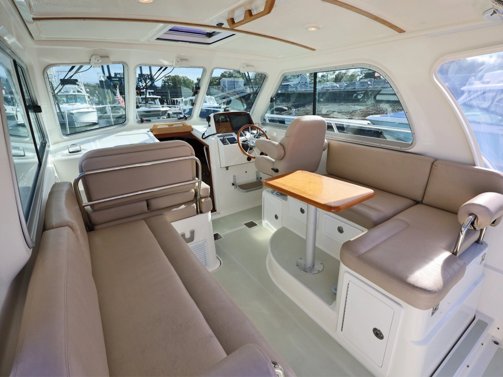 Pilothouse Dinette