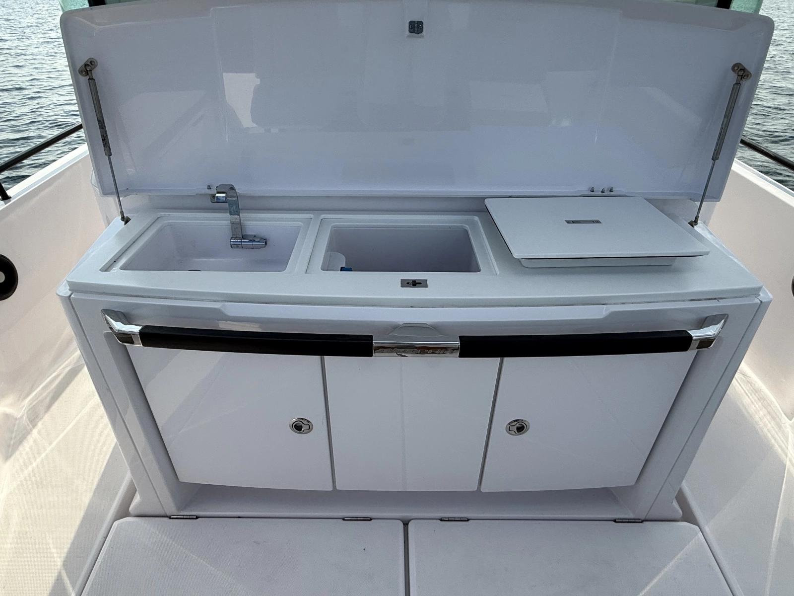 2023 Axopar Brabus 37 XC Cross Cabin