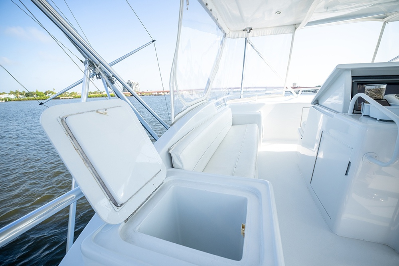Storage at the flybridge