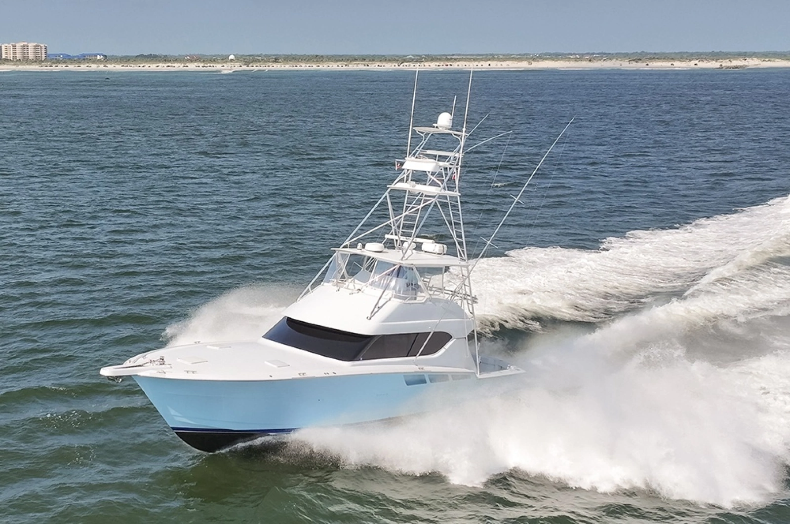 Port bow profile while underway