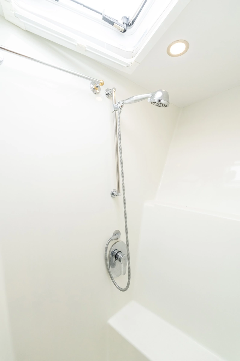 Guest shower