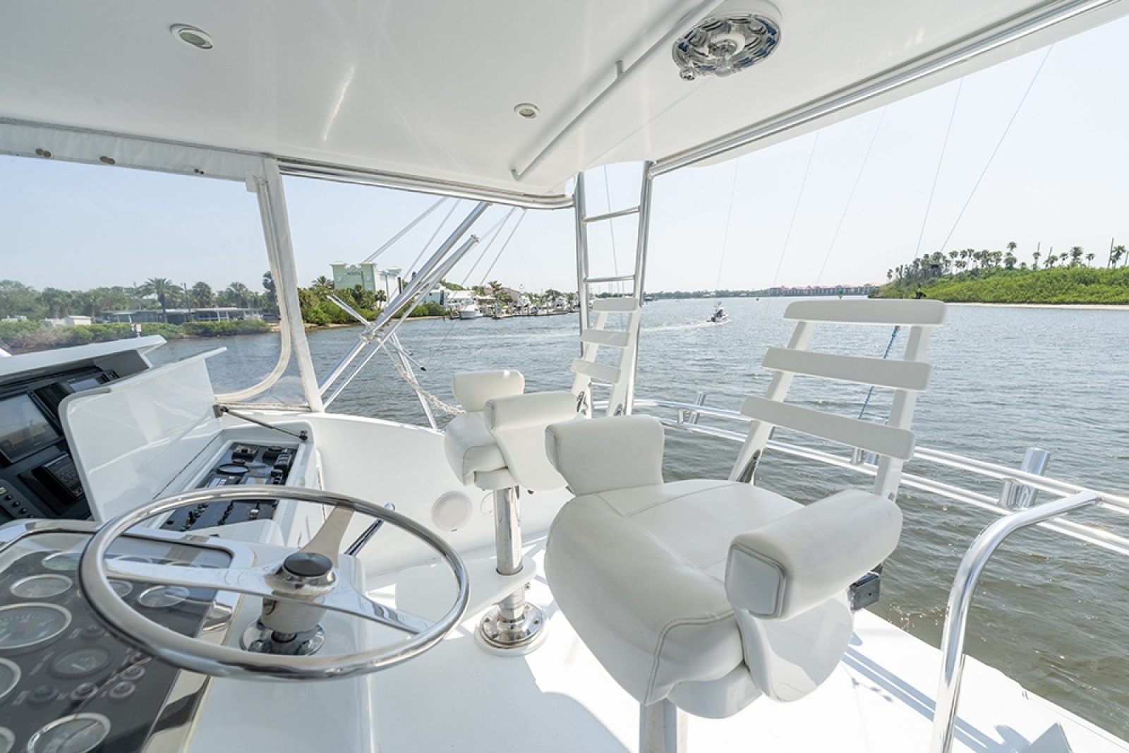 Flybridge helm chairs
