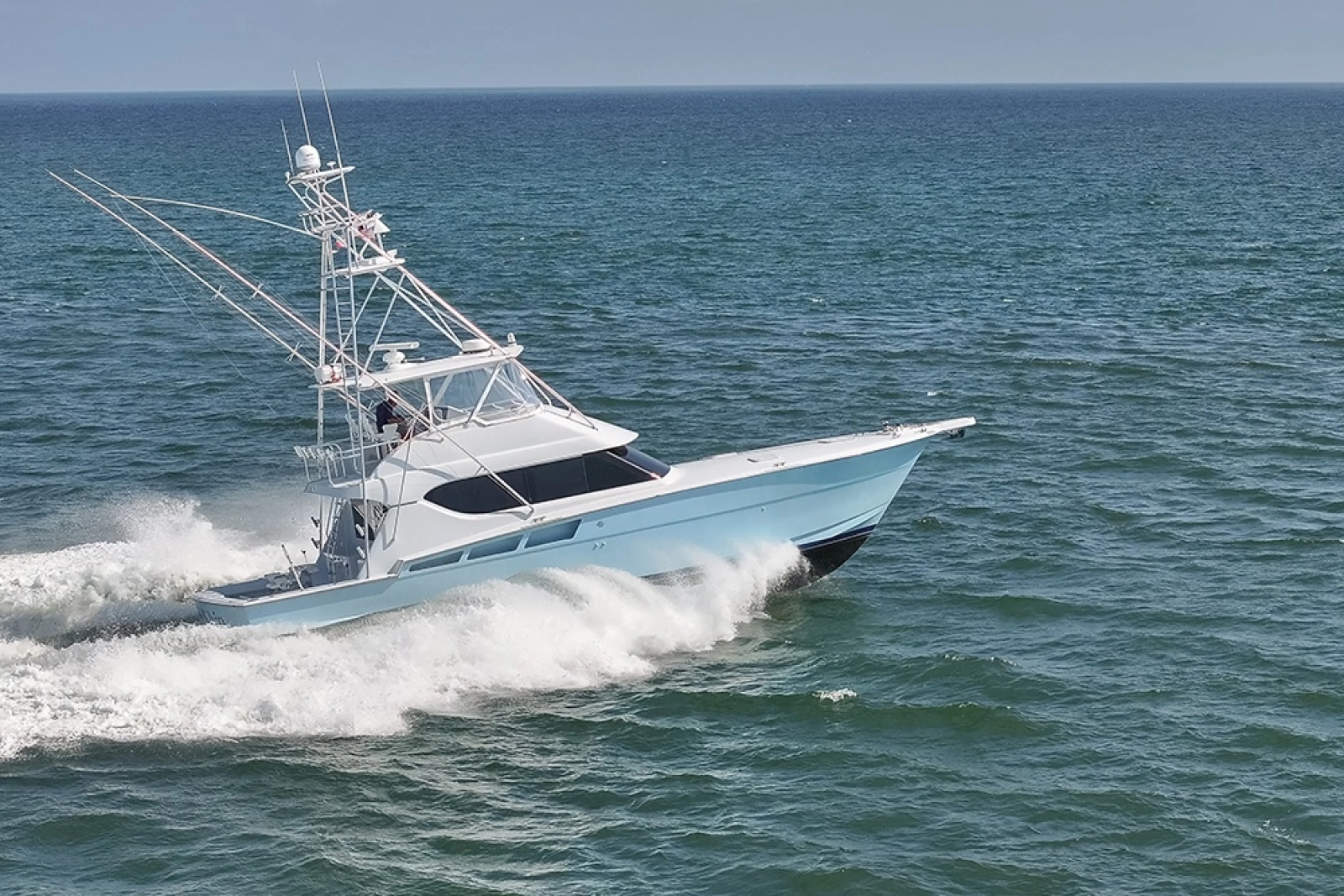 55 Hatteras underway