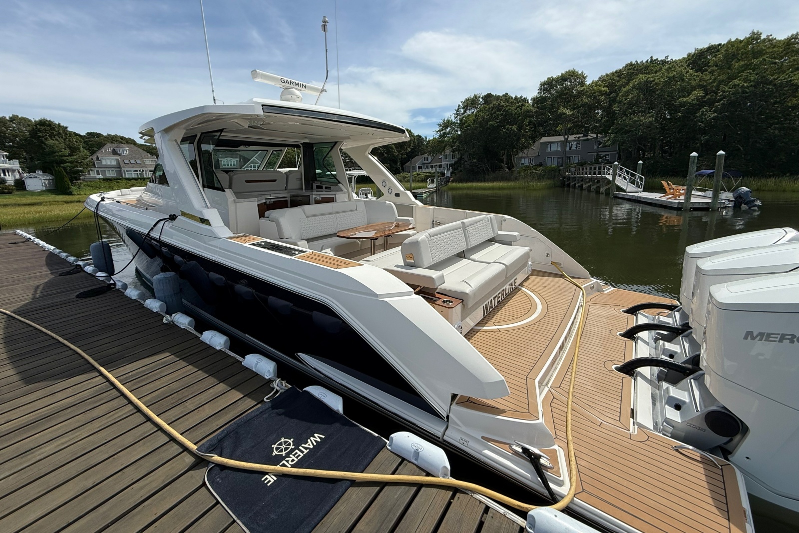 2022 Tiara Yachts 48 LS