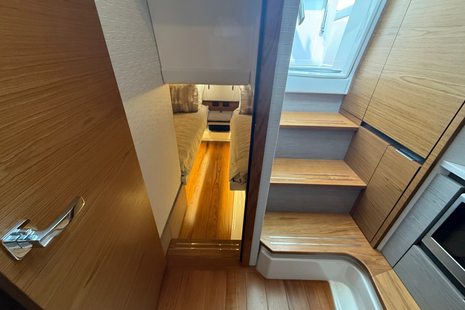 2022 Tiara Yachts 48 LS