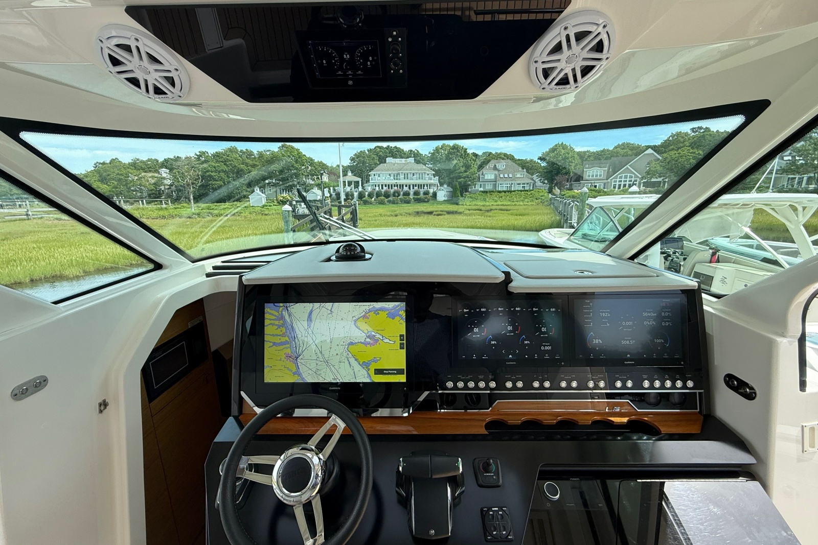 2022 Tiara Yachts 48 LS