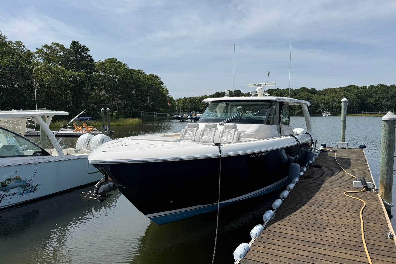 2022 Tiara Yachts 48 LS