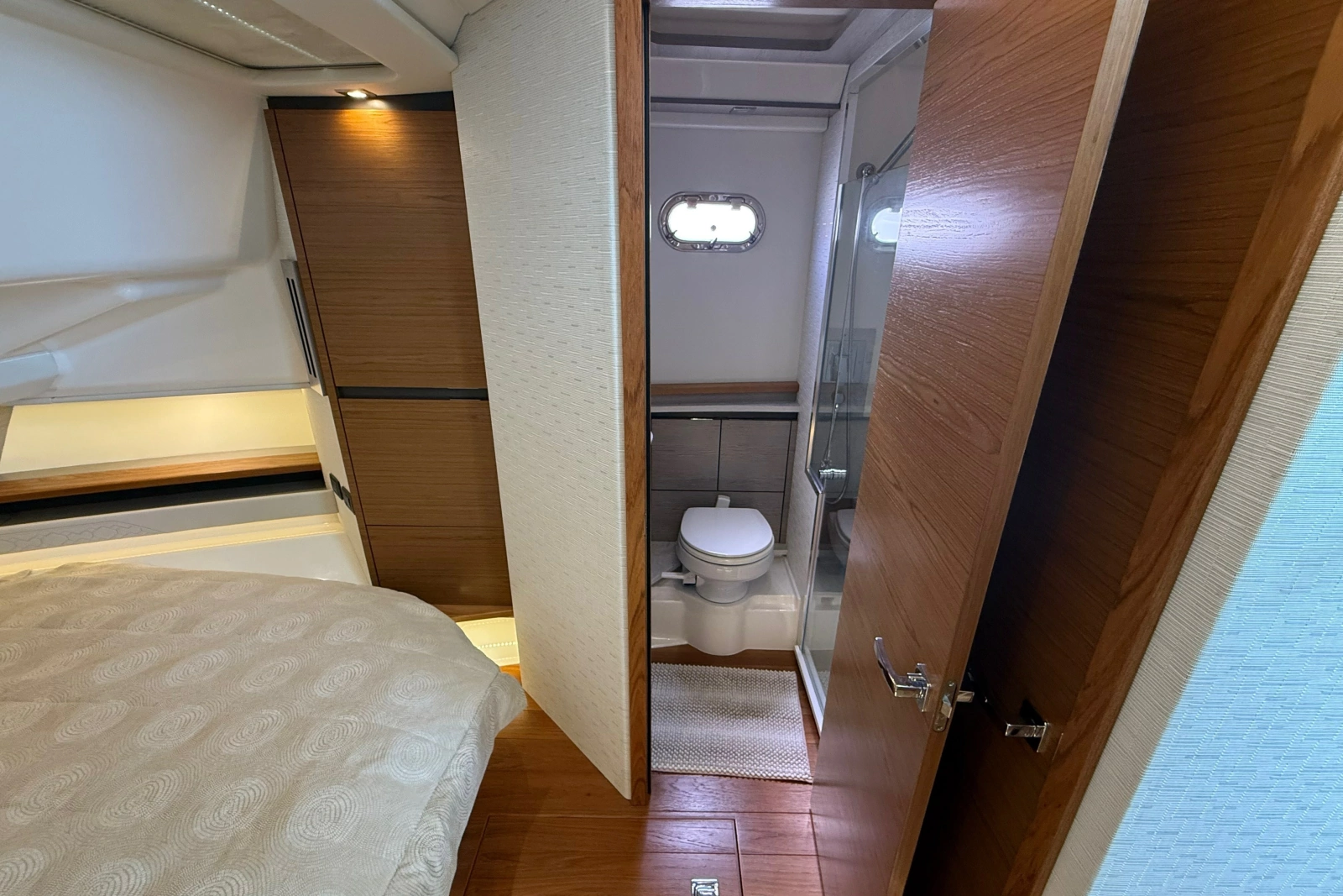 2022 Tiara Yachts 48 LS