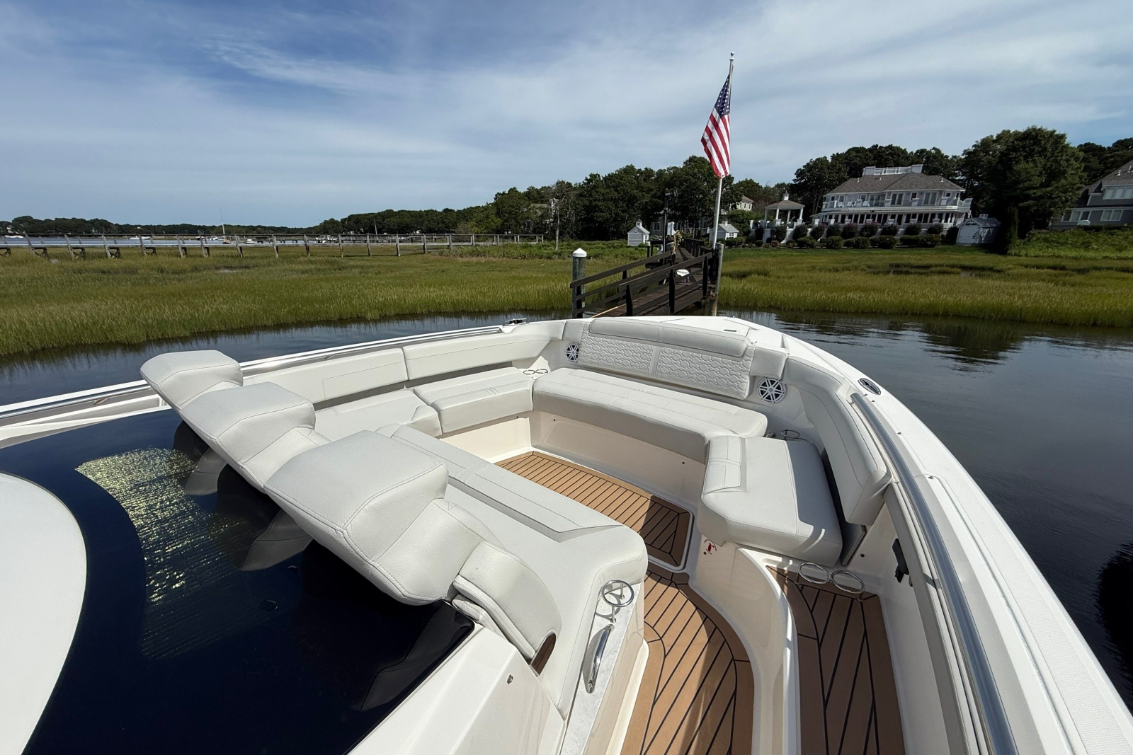 2022 Tiara Yachts 48 LS