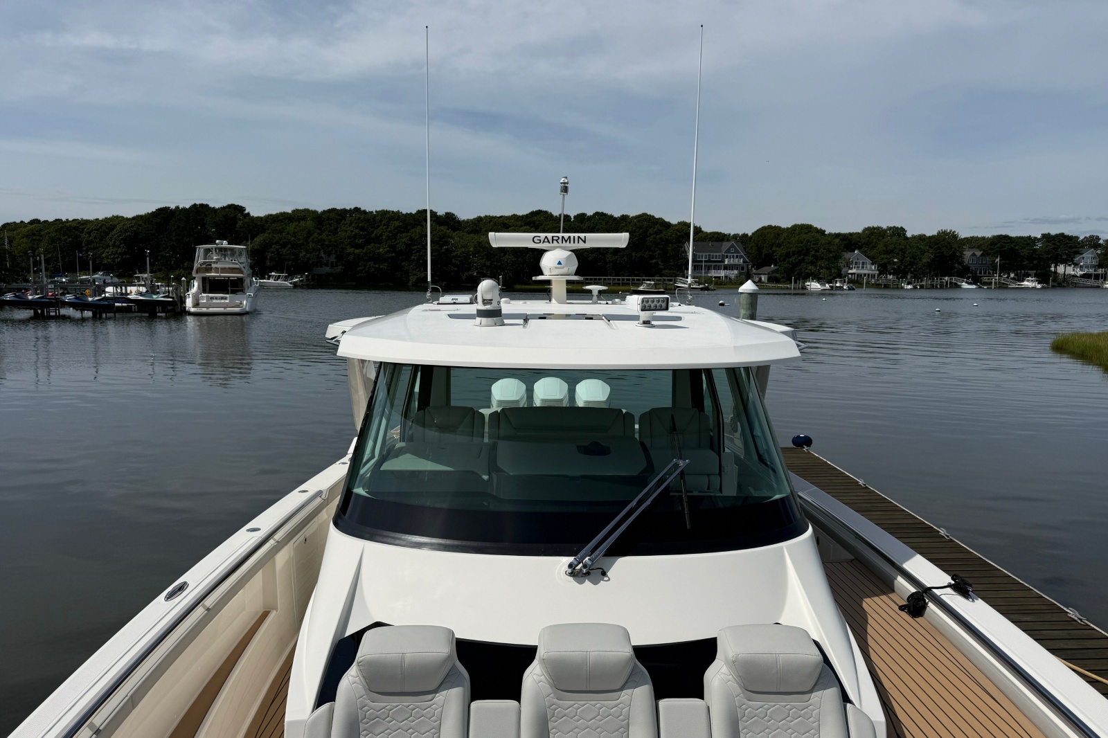2022 Tiara Yachts 48 LS