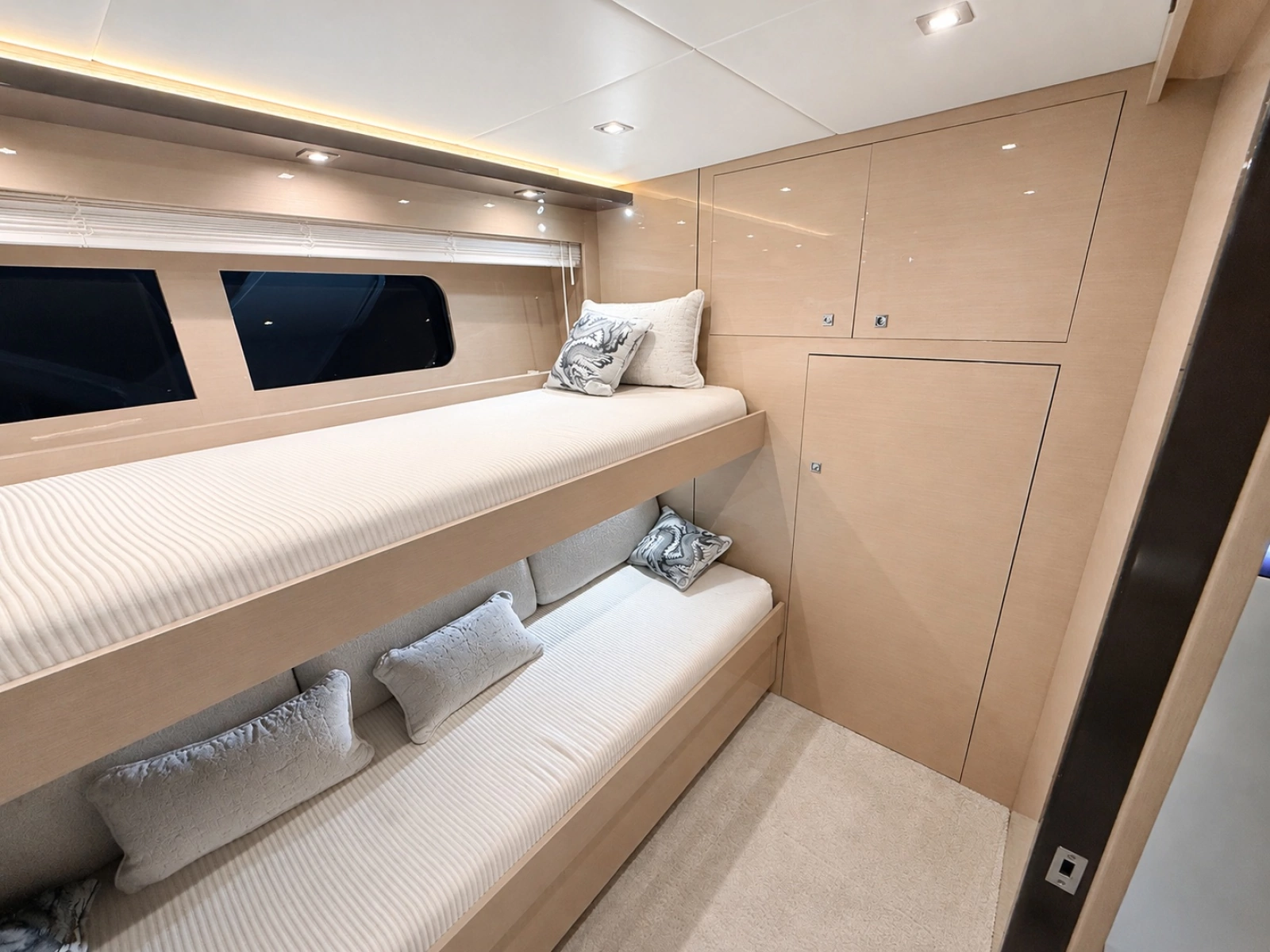 2019 Cruisers 60 FLY