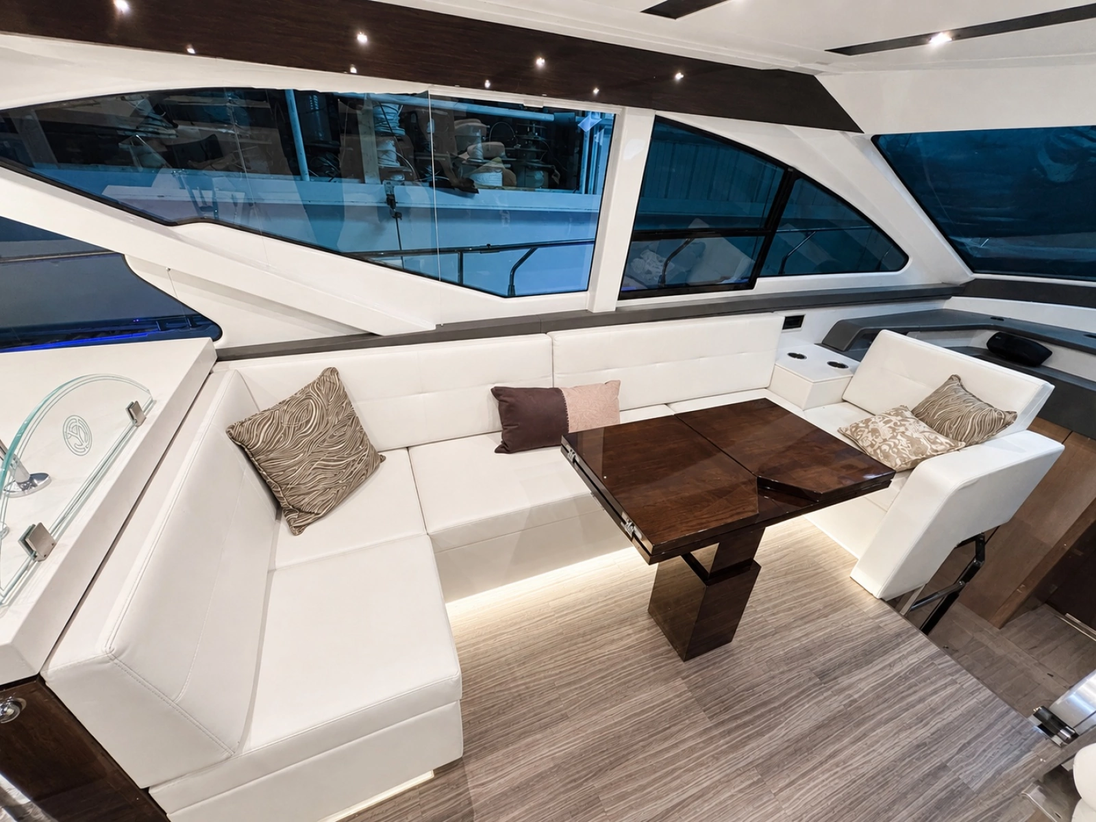 2019 Cruisers 60 FLY