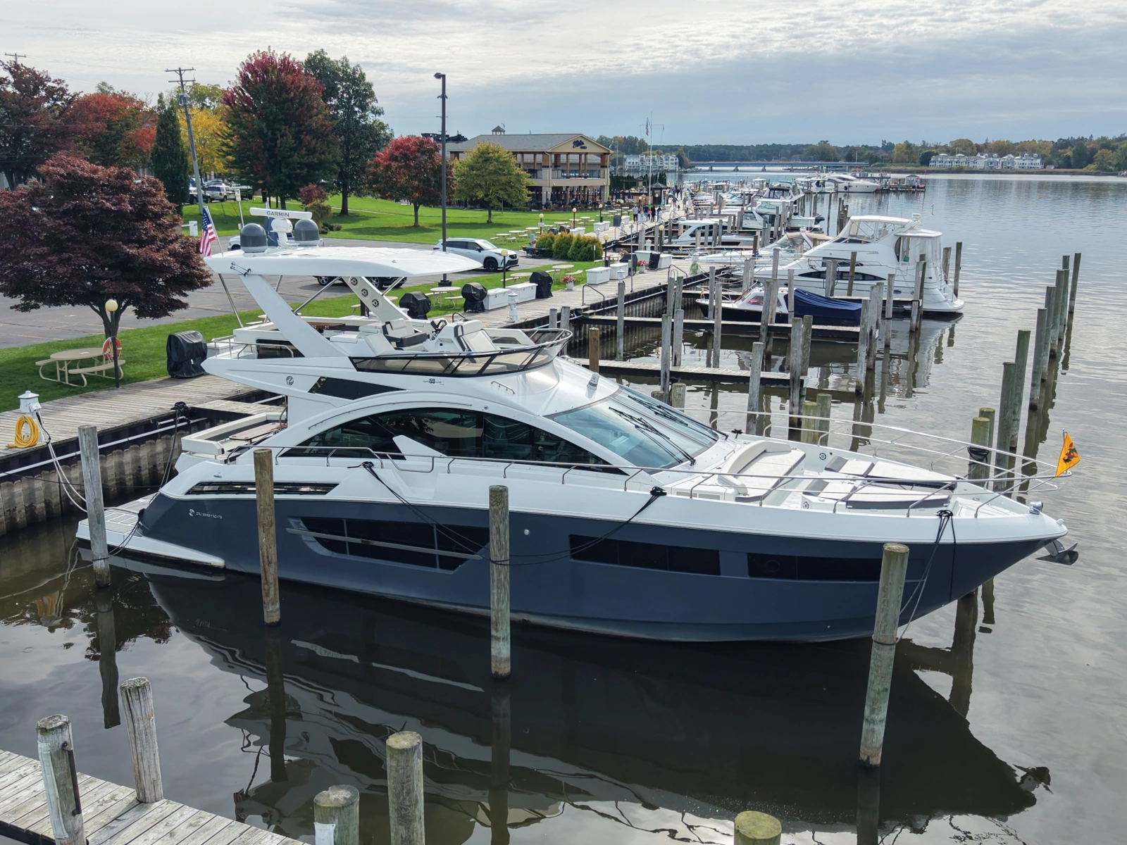 2019 Cruisers 60 FLY