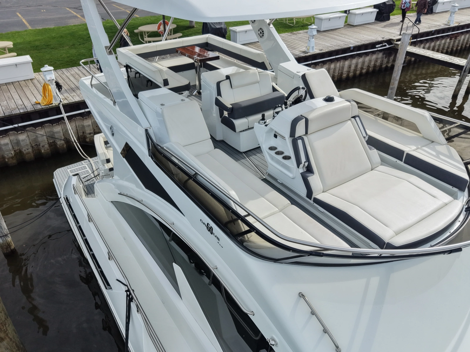 2019 Cruisers 60 FLY