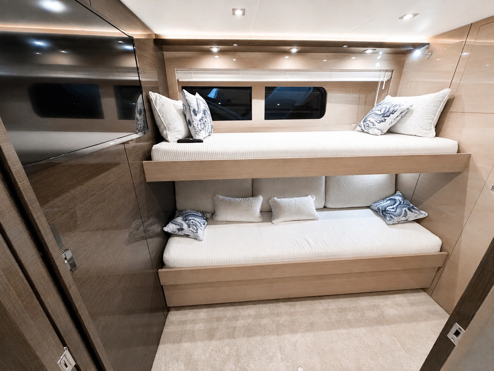 2019 Cruisers 60 FLY