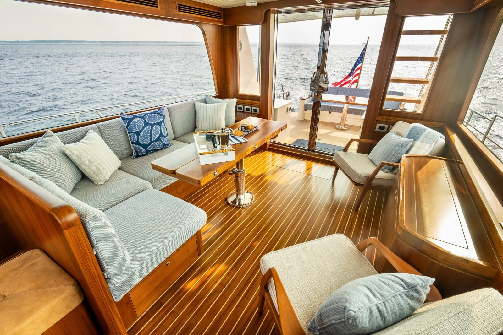 2027 Hunt Yachts 56 Flybridge