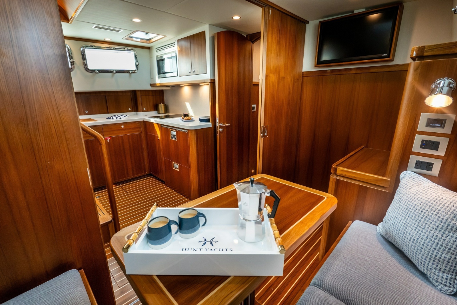 2027 Hunt Yachts 56 Flybridge