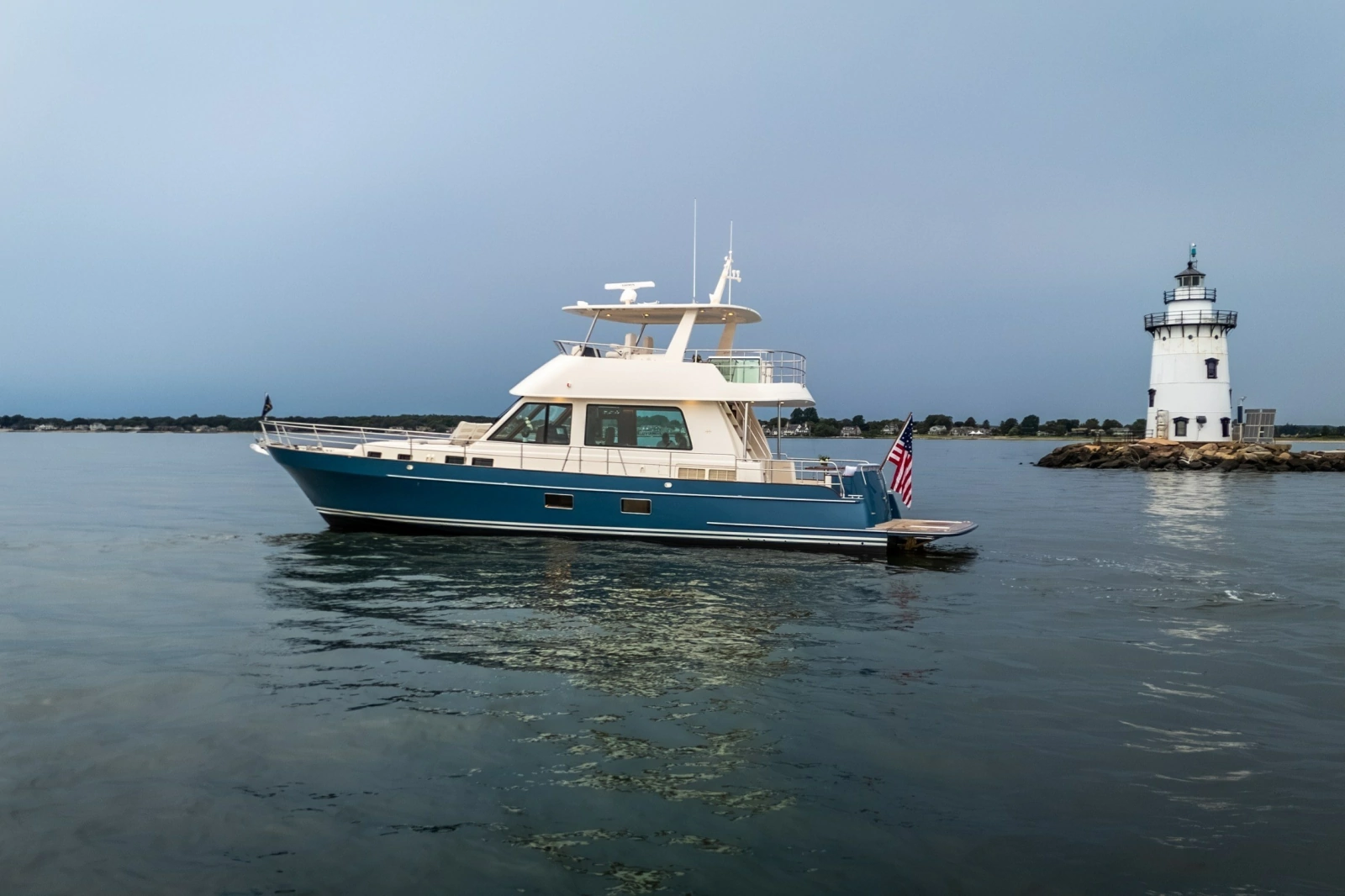 2027 Hunt Yachts 56 Flybridge