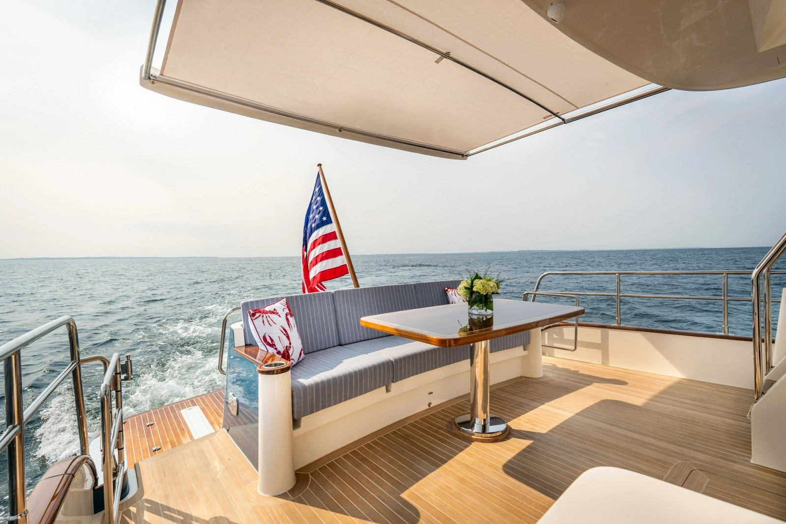 2027 Hunt Yachts 56 Flybridge