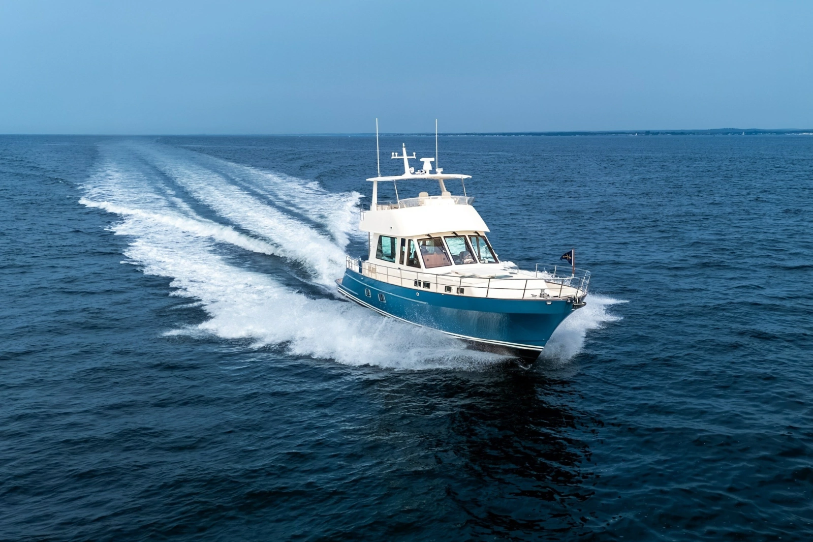 2027 Hunt Yachts 56 Flybridge