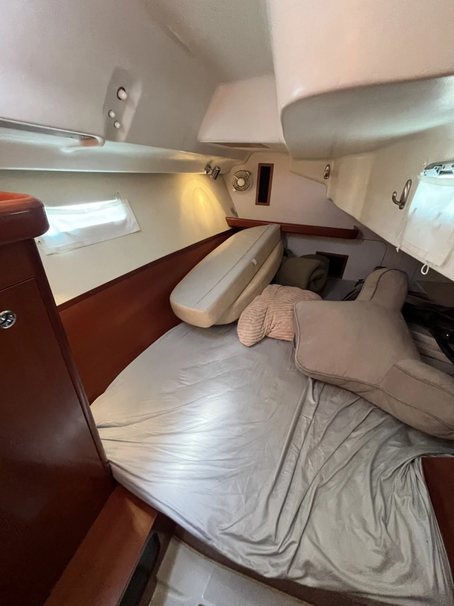 2006 Beneteau Oceanis 393