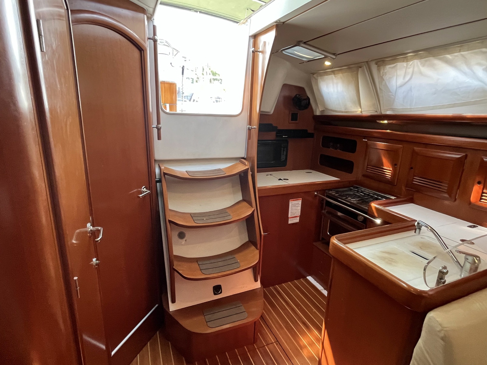 2006 Beneteau Oceanis 393