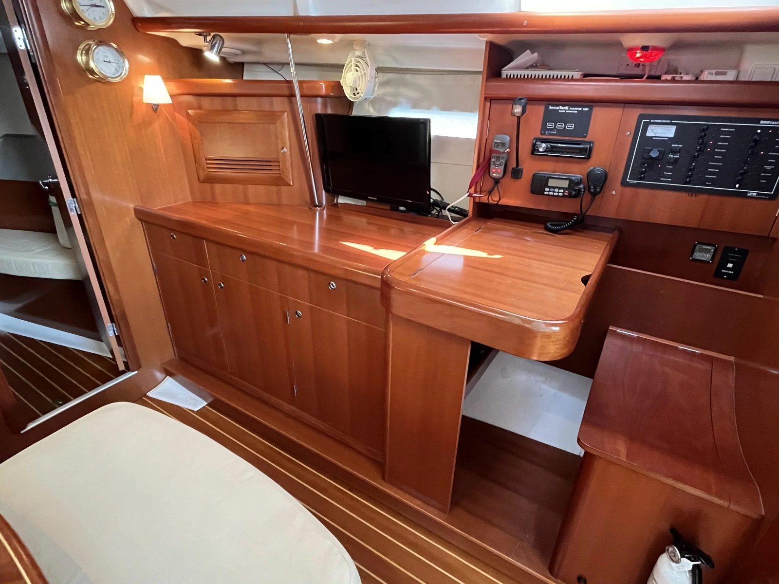 2006 Beneteau Oceanis 393