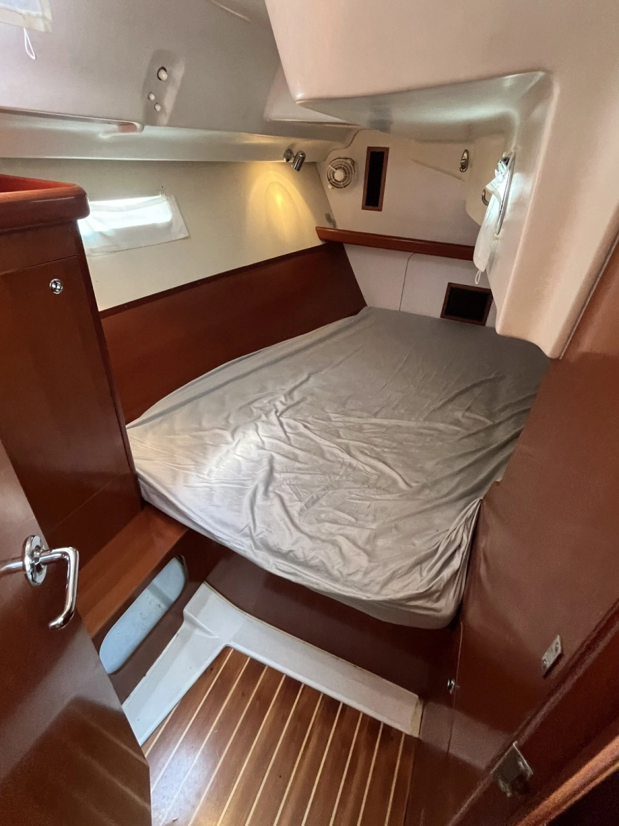 2006 Beneteau Oceanis 393