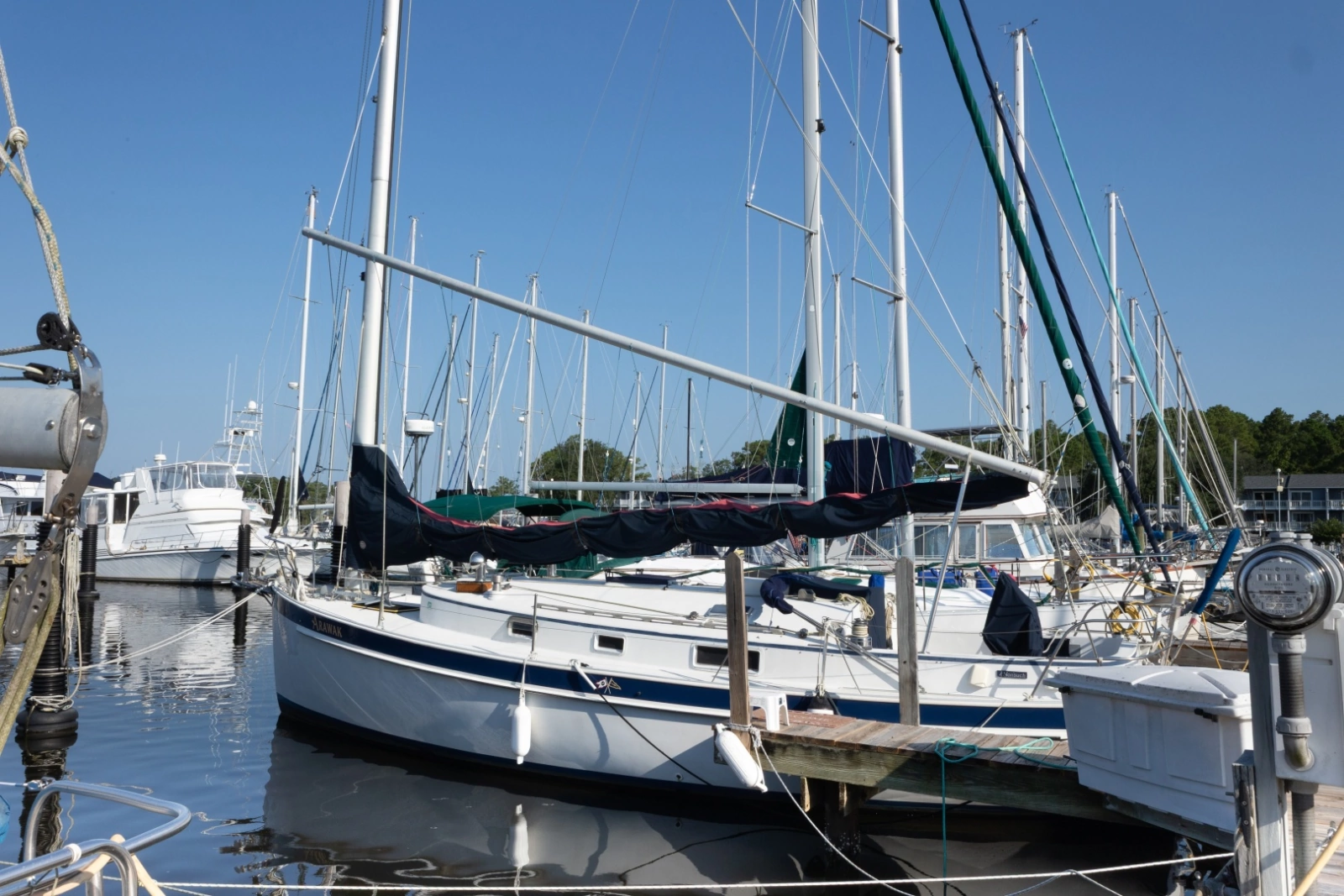 1989 Nonsuch 33