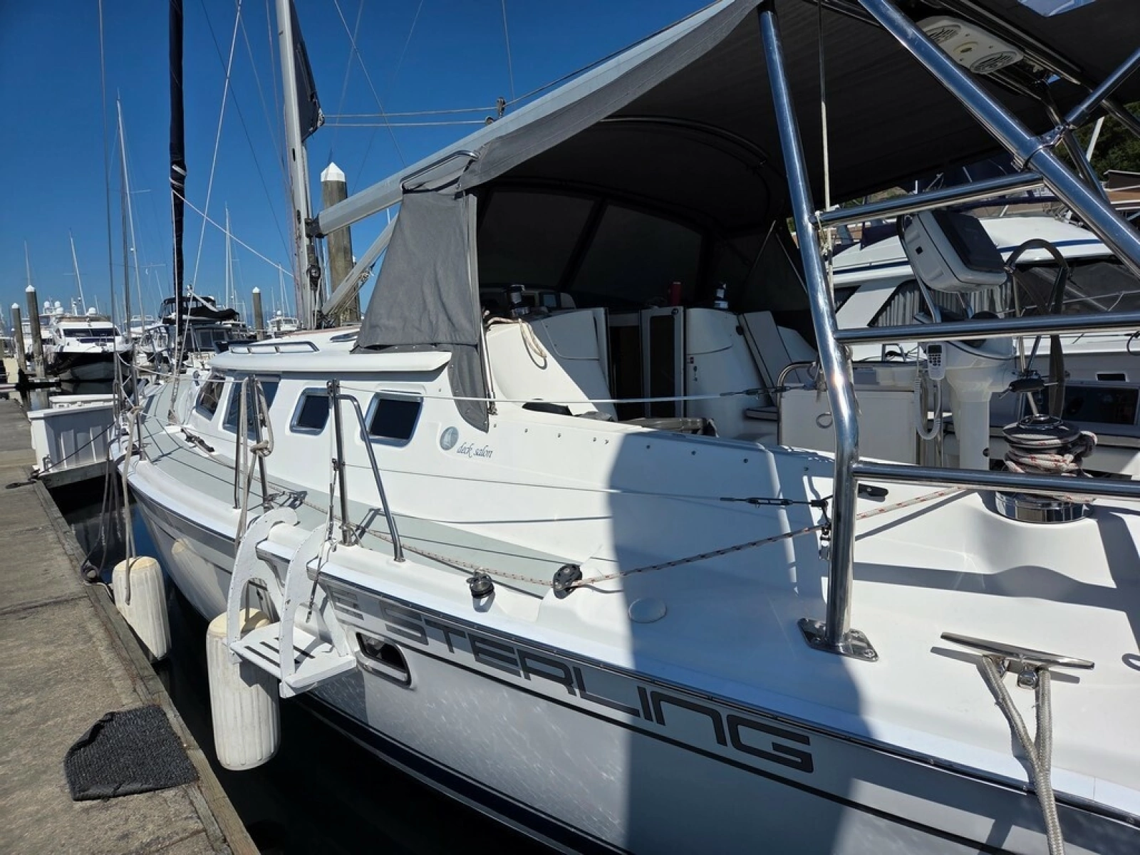 2007 Hunter 44 Deck Salon