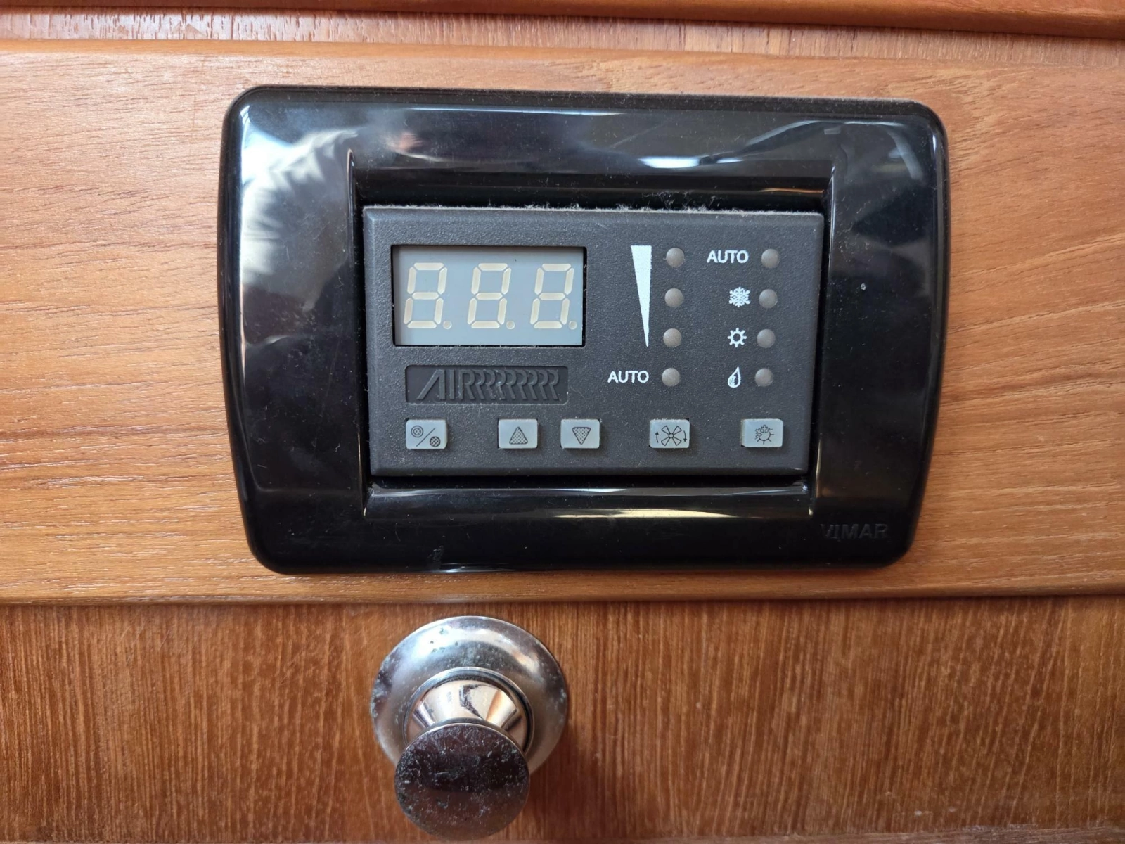 2007 Hunter 44 Deck Salon