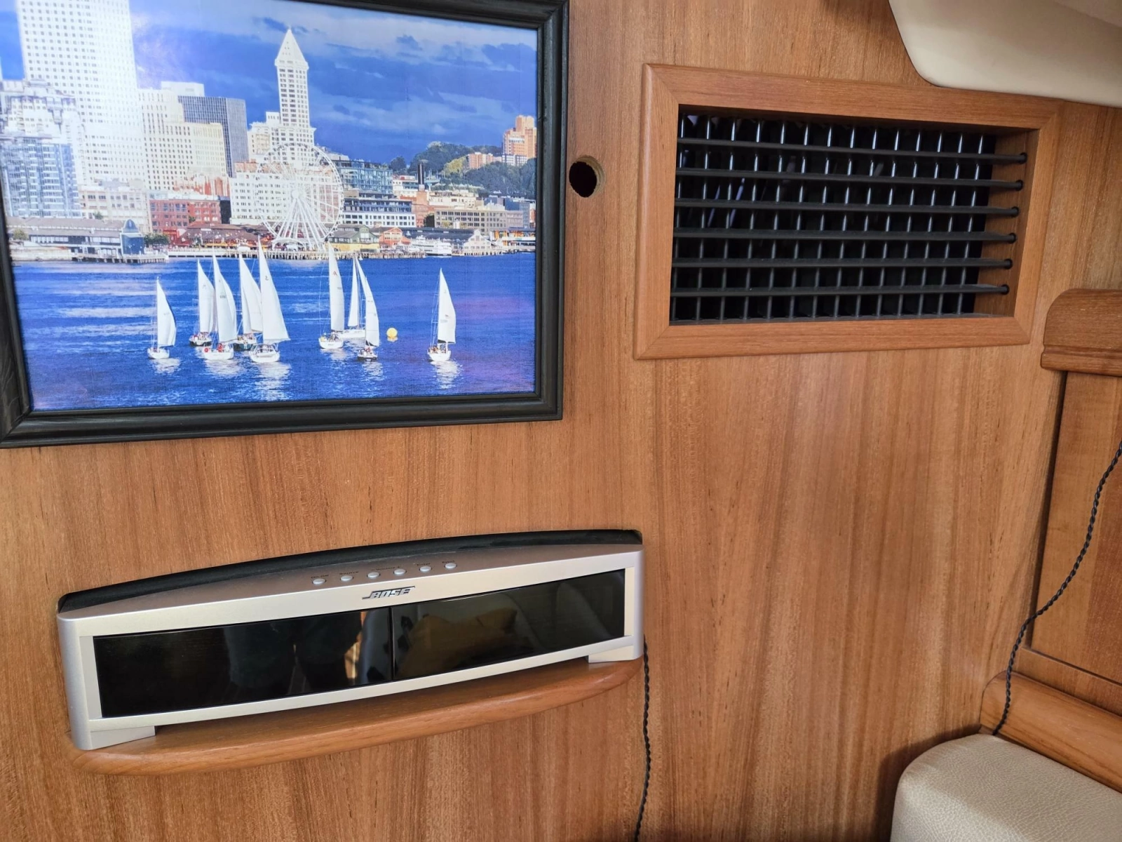 2007 Hunter 44 Deck Salon