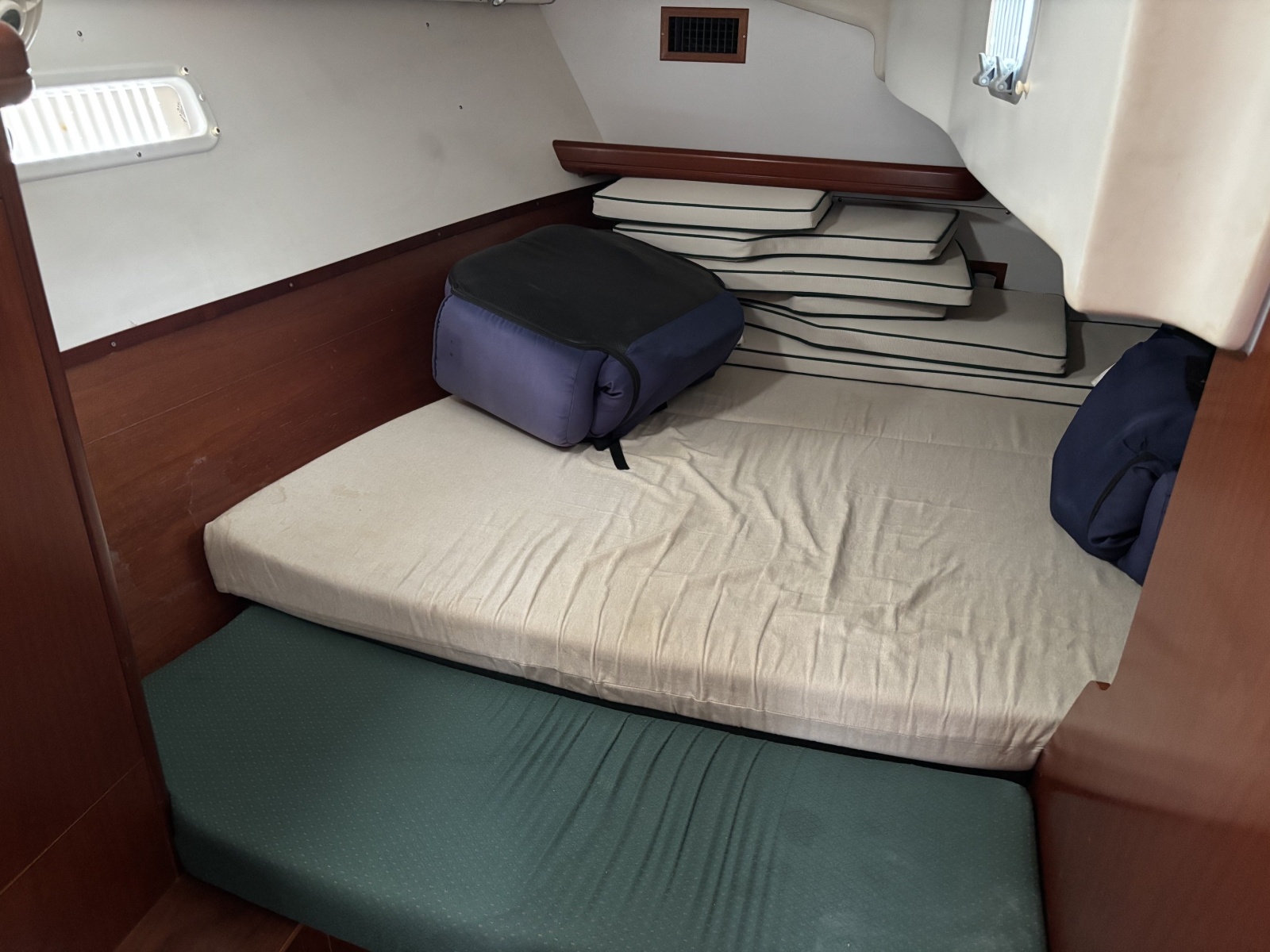 2003 Beneteau 393