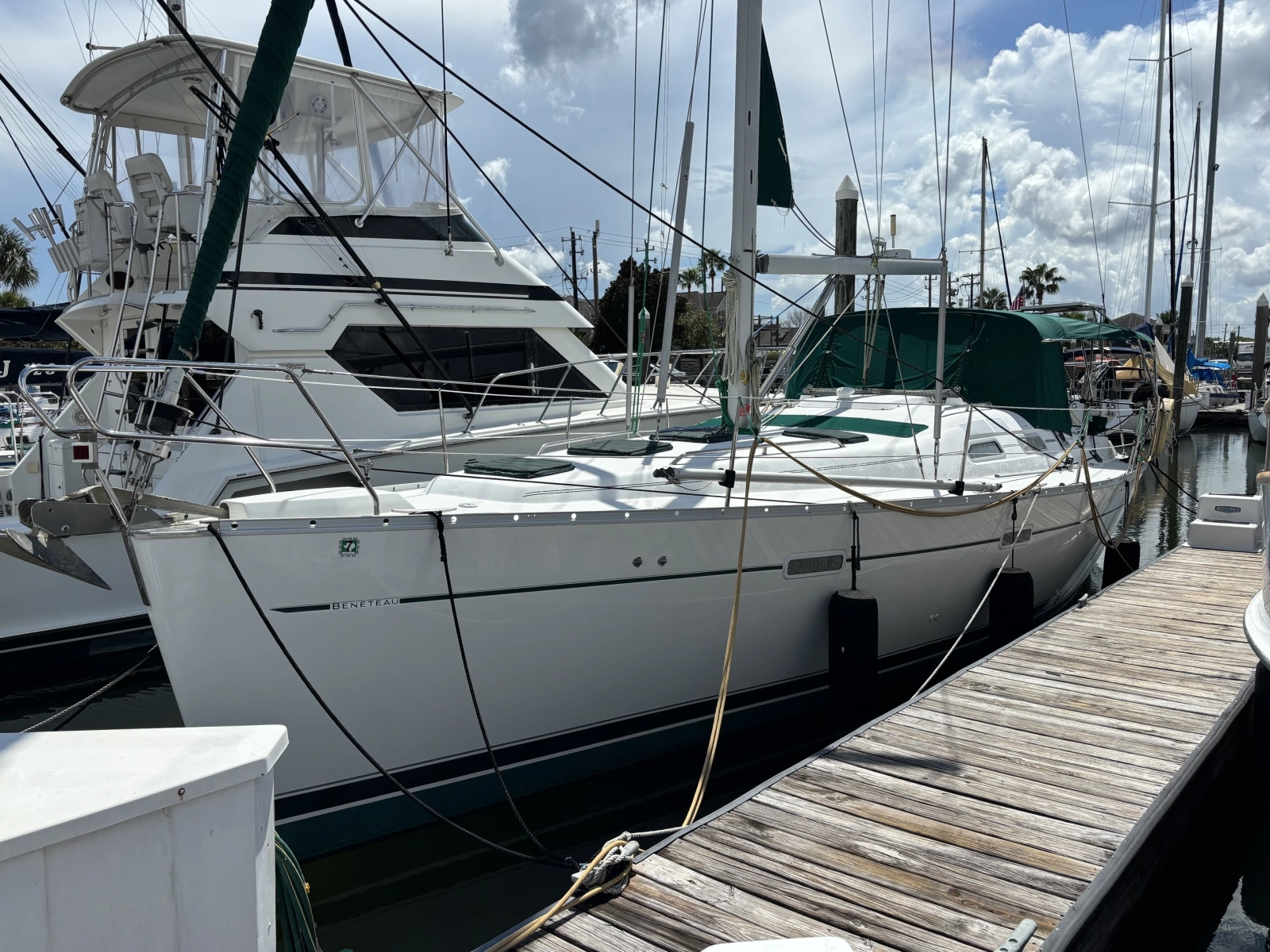 39ft Beneteau Yacht For Sale