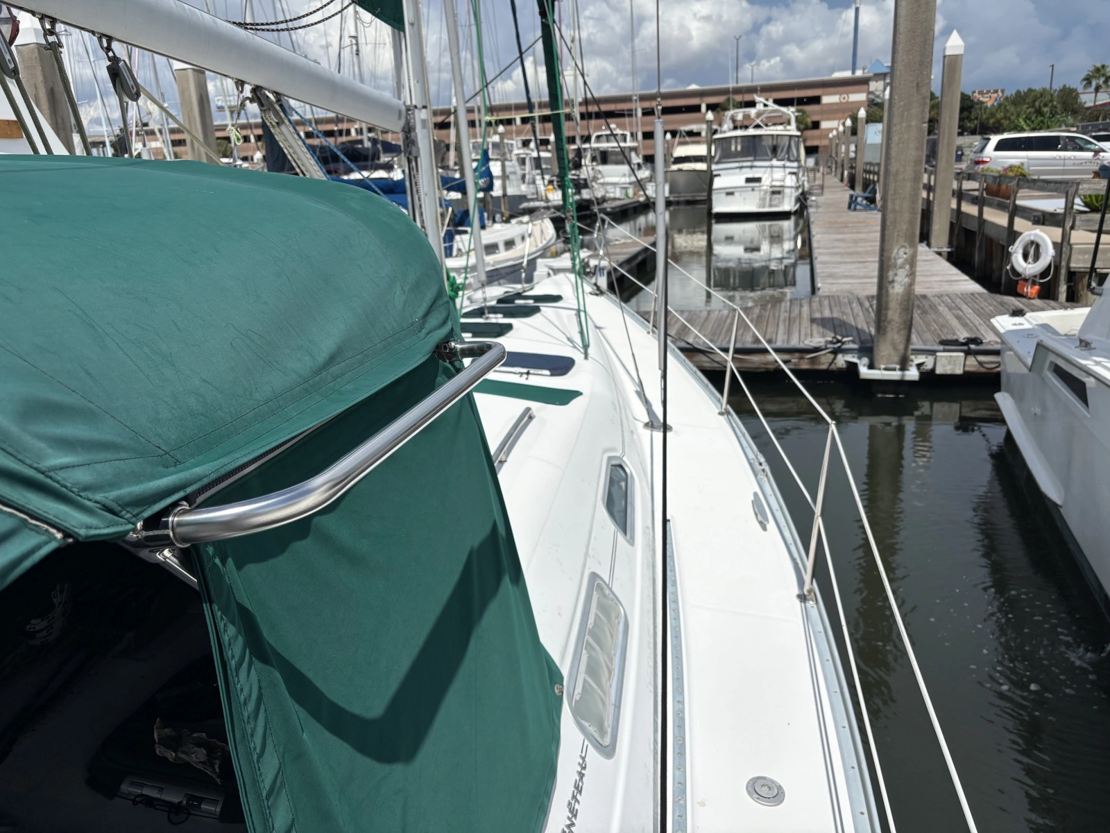 39ft Beneteau Yacht For Sale