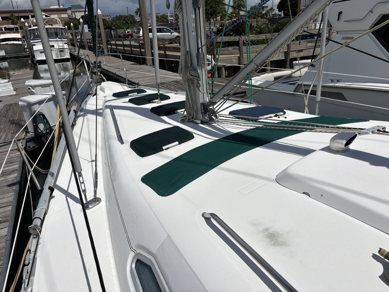 39ft Beneteau Yacht For Sale