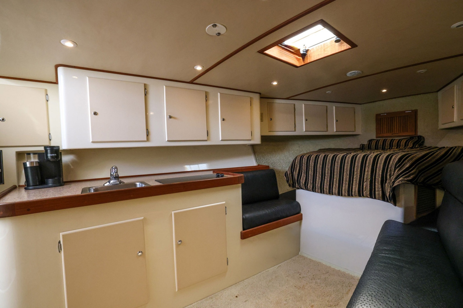 2005 Custom Carolina Express Sportfish