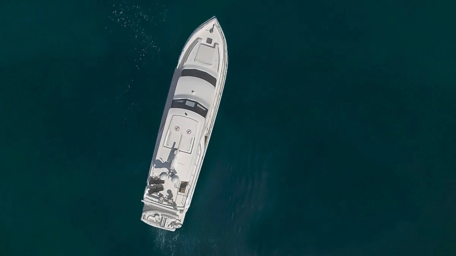 2014 Hampton 760 Sky Lounge Motor Yachts