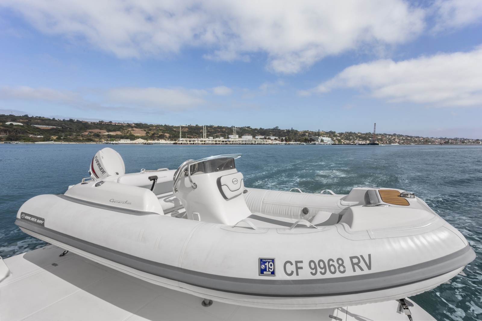 2014 Hampton 760 Sky Lounge Motor Yachts