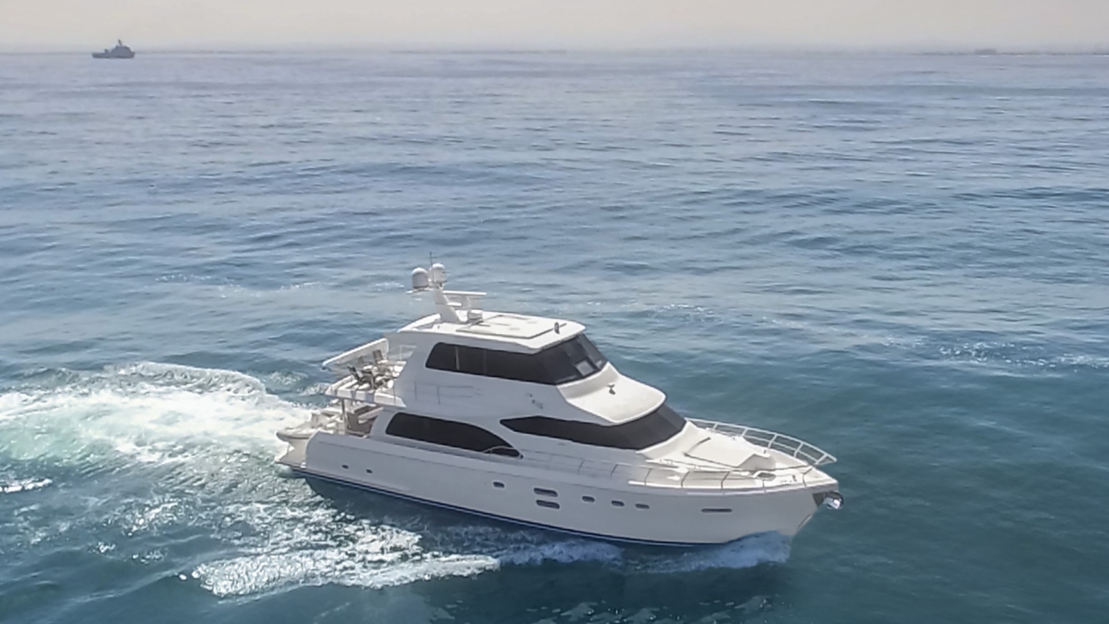 2014 Hampton 760 Sky Lounge Motor Yachts