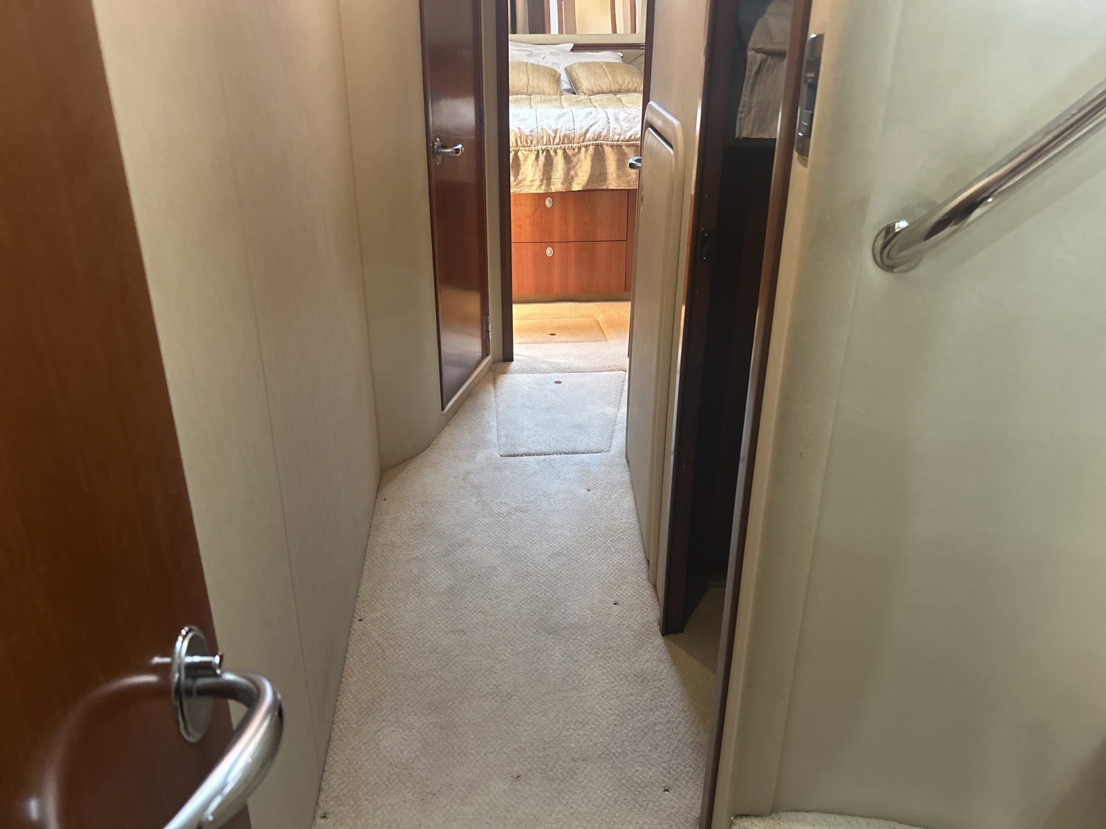 2005 Sea Ray 550 SEDAN BRIDGE