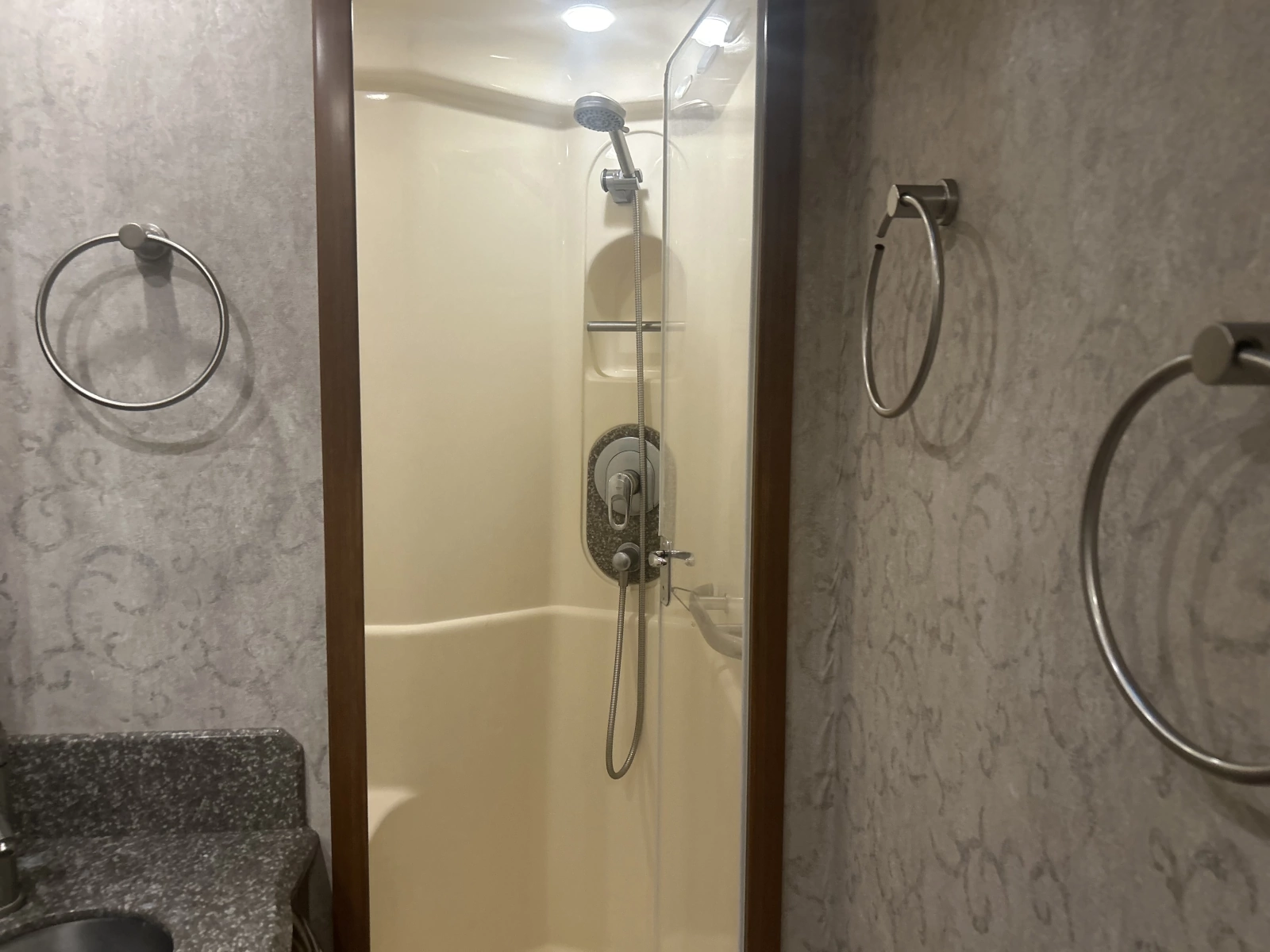 2005 Sea Ray 550 SEDAN BRIDGE