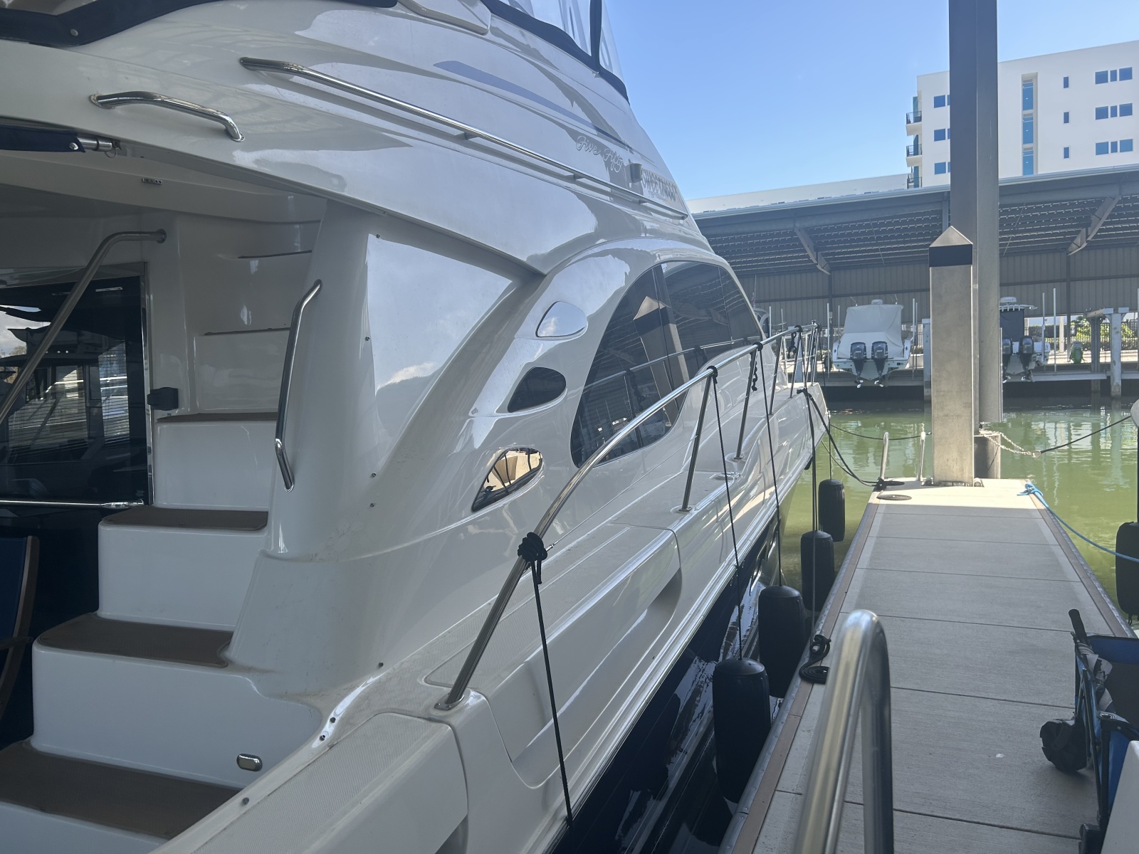 2005 Sea Ray 550 SEDAN BRIDGE