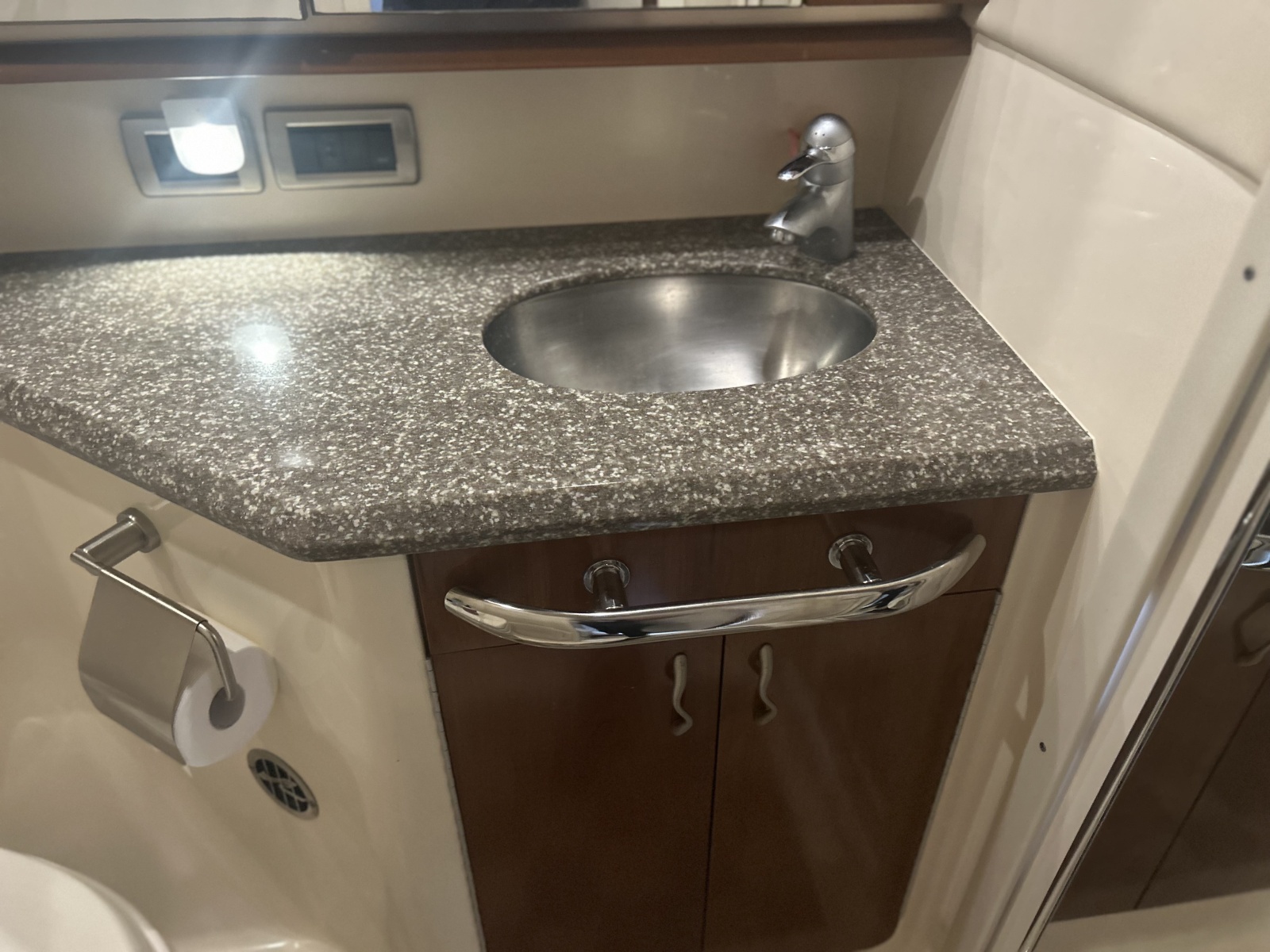 2005 Sea Ray 550 SEDAN BRIDGE