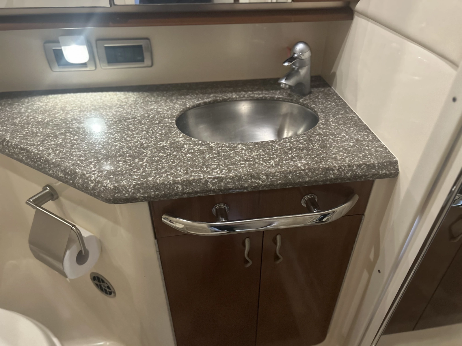 2005 Sea Ray 550 SEDAN BRIDGE