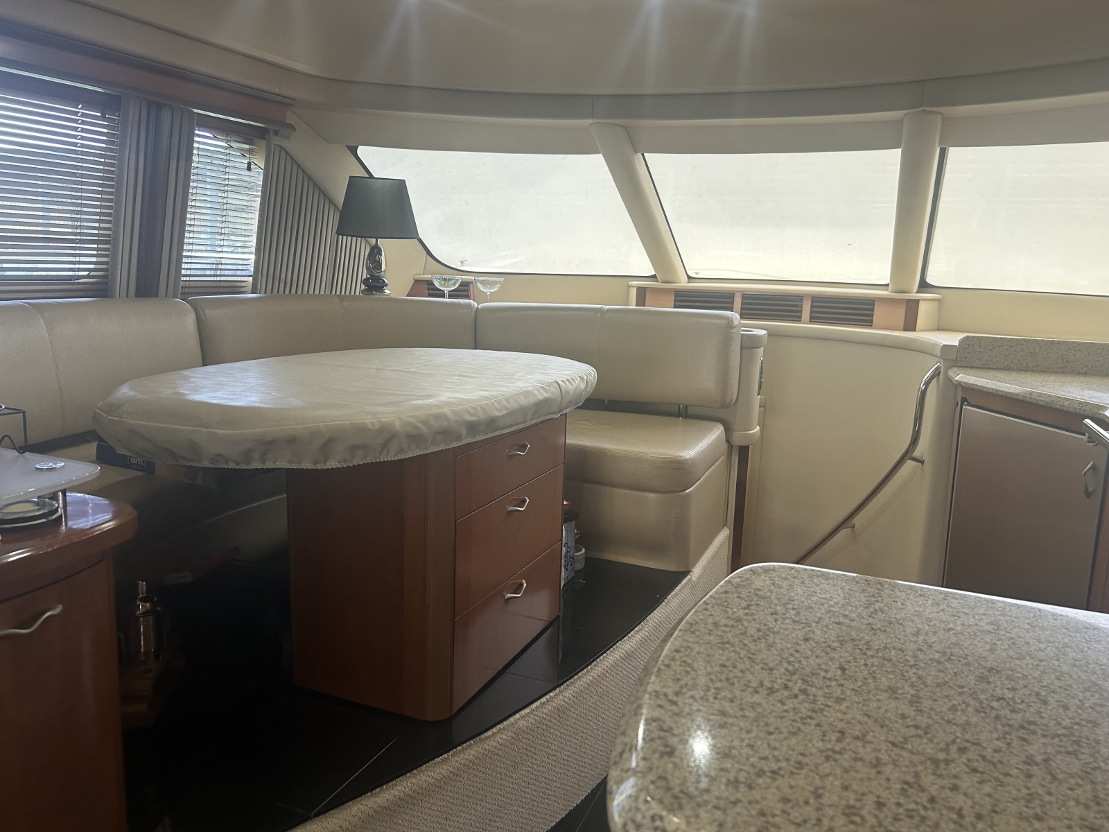 2005 Sea Ray 550 SEDAN BRIDGE