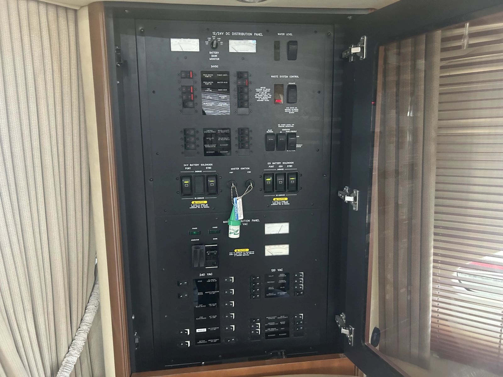 2005 Sea Ray 550 SEDAN BRIDGE