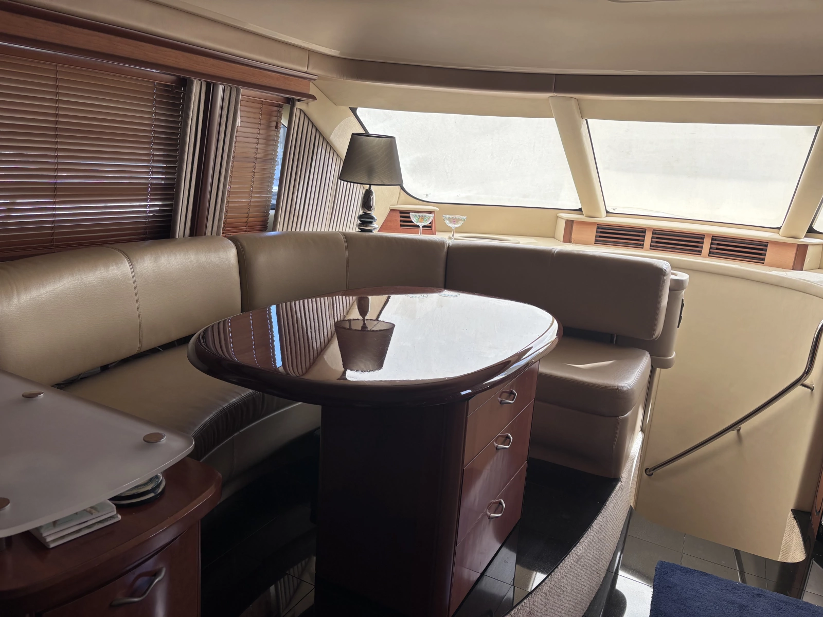 2005 Sea Ray 550 SEDAN BRIDGE