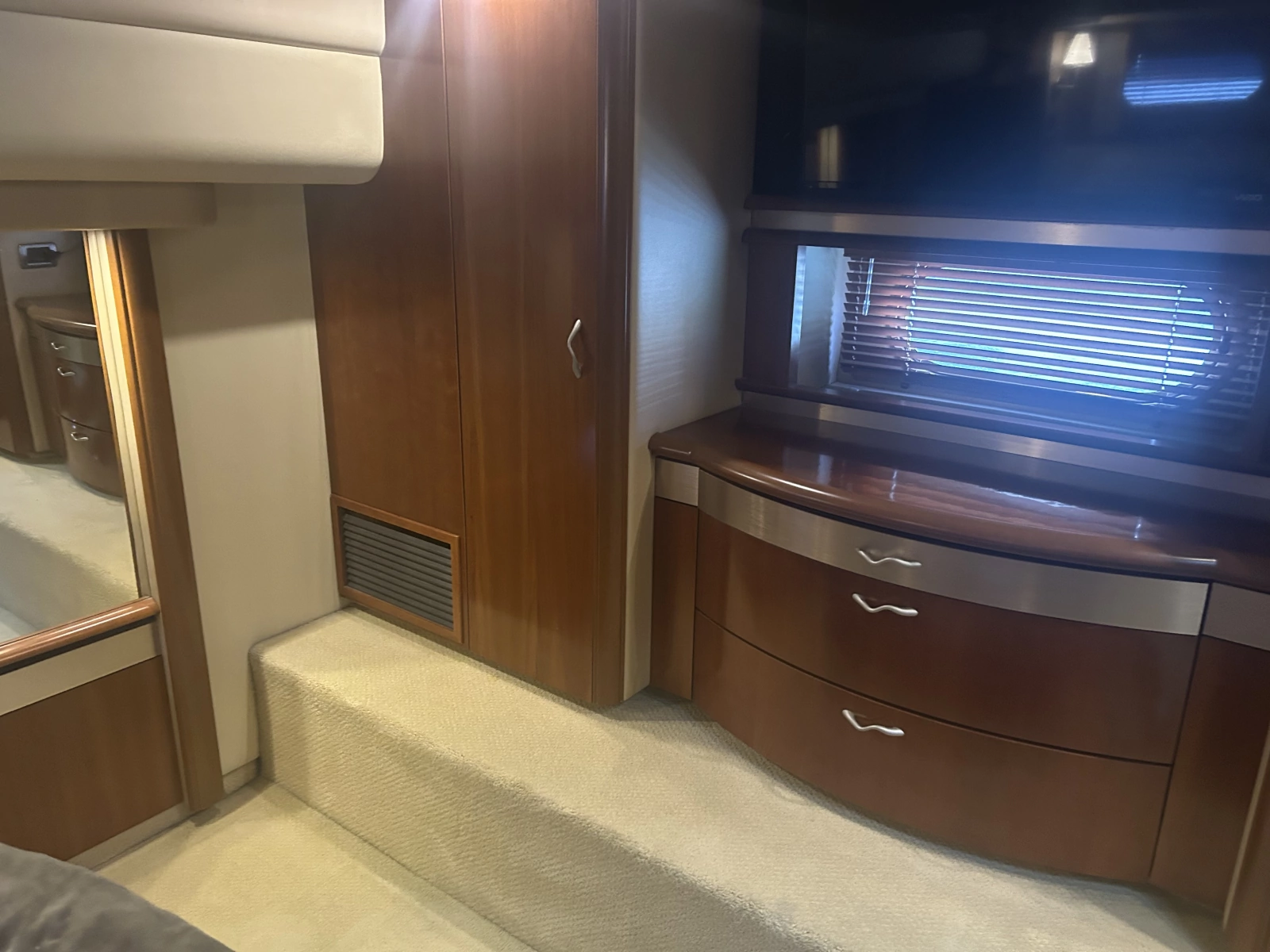 2005 Sea Ray 550 SEDAN BRIDGE